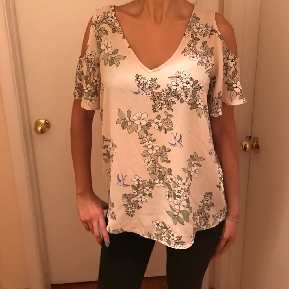 Beige floral top size med